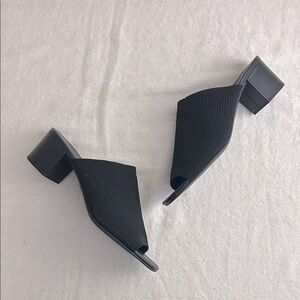 Everlane The Glove Mule in ReKnit